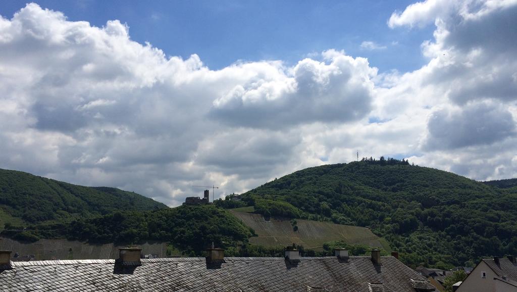 Ferienwohnungen Perlina Karpat Bernkastel-Kues Habitación foto