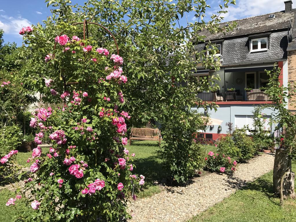 Ferienwohnungen Perlina Karpat Bernkastel-Kues Exterior foto